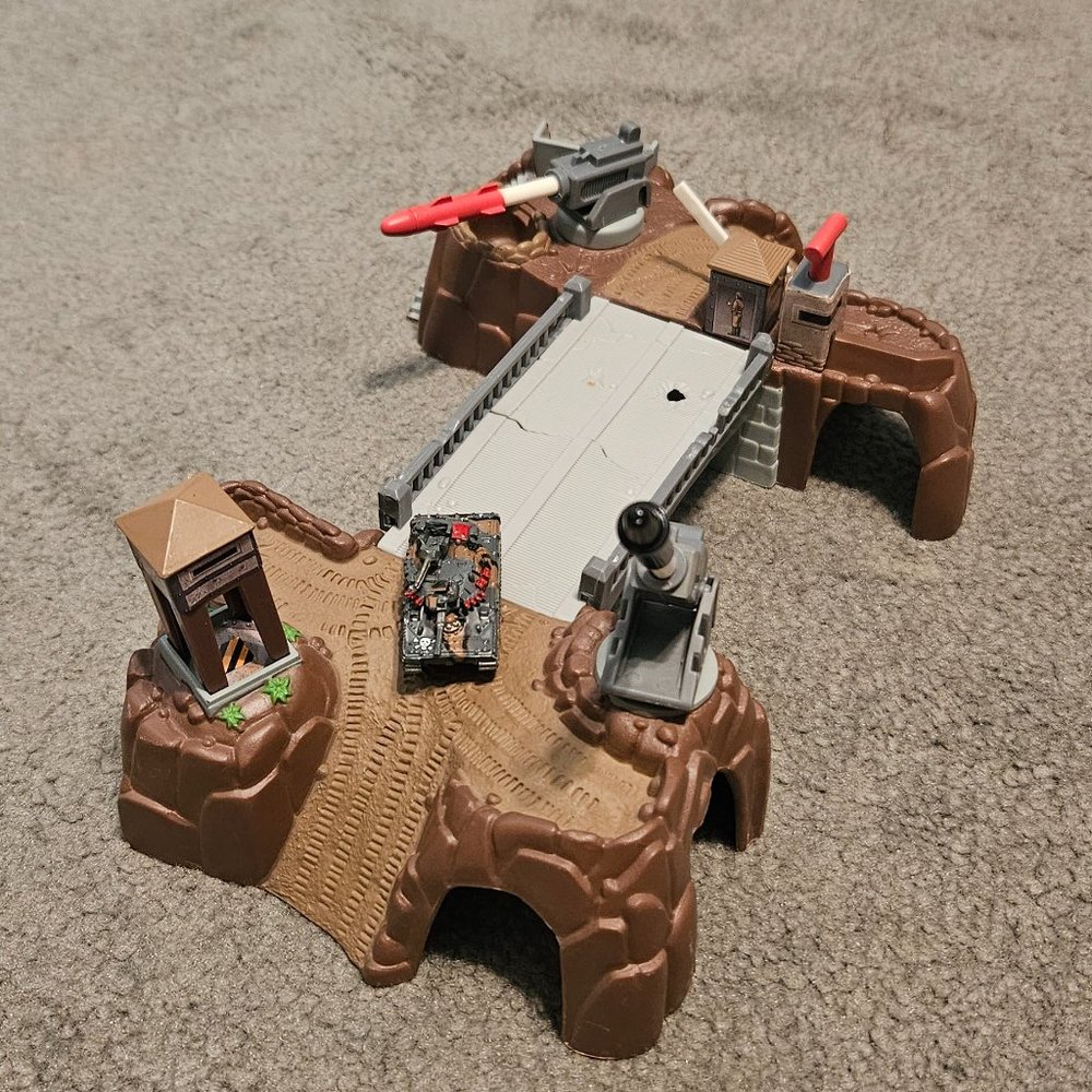 Micro Machines Battlezones 1994 Thunders Crossing playset